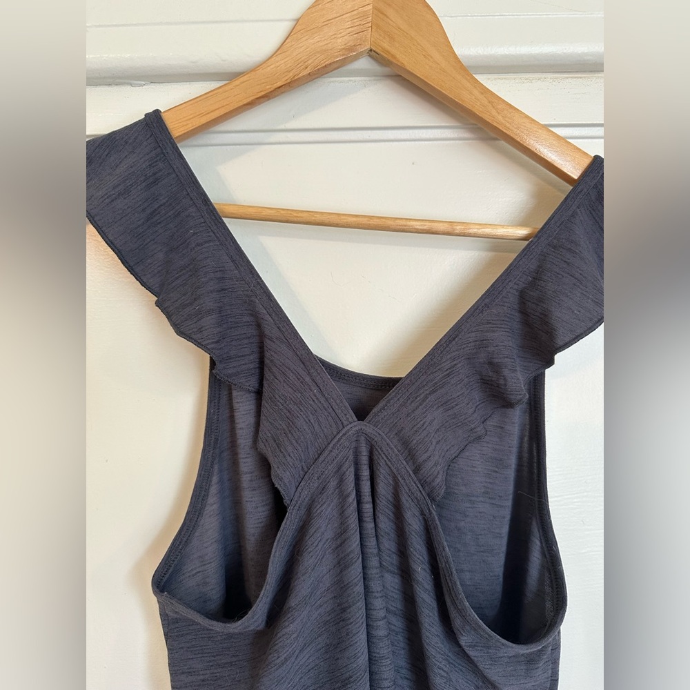 Grey Old Navy Active Breathe On flutter sleeve workout tank top